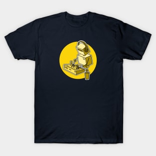 Robot Playing 909 Drum Machine T-Shirt